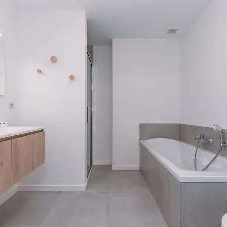 Stunning Duplex With Beautiful Terrace *