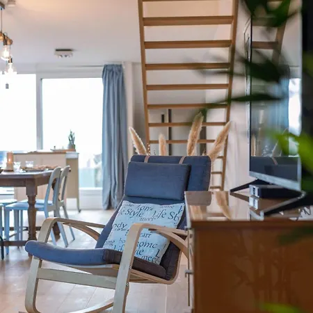 Stunning Duplex With Beautiful Terrace * De Haan